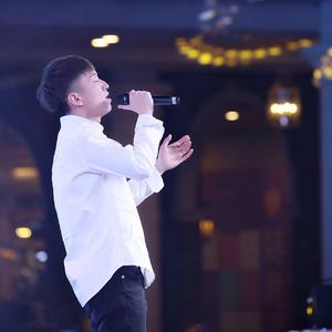 丰满大爆乳波霸奶HB
